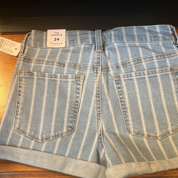 Pac sun shorts - Picture 2 of 2